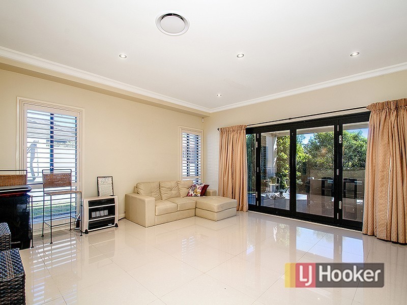 128 Gooraway Drive, Castle Hill NSW 2154