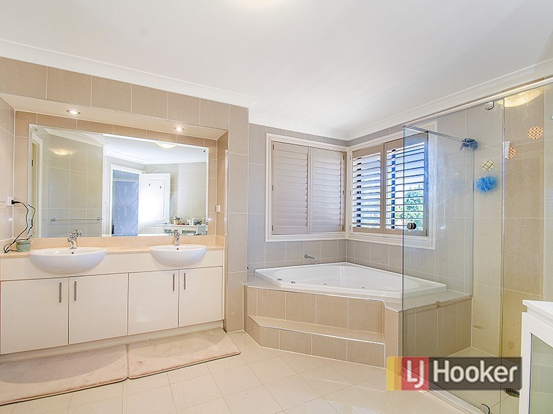 128 Gooraway Drive, Castle Hill NSW 2154