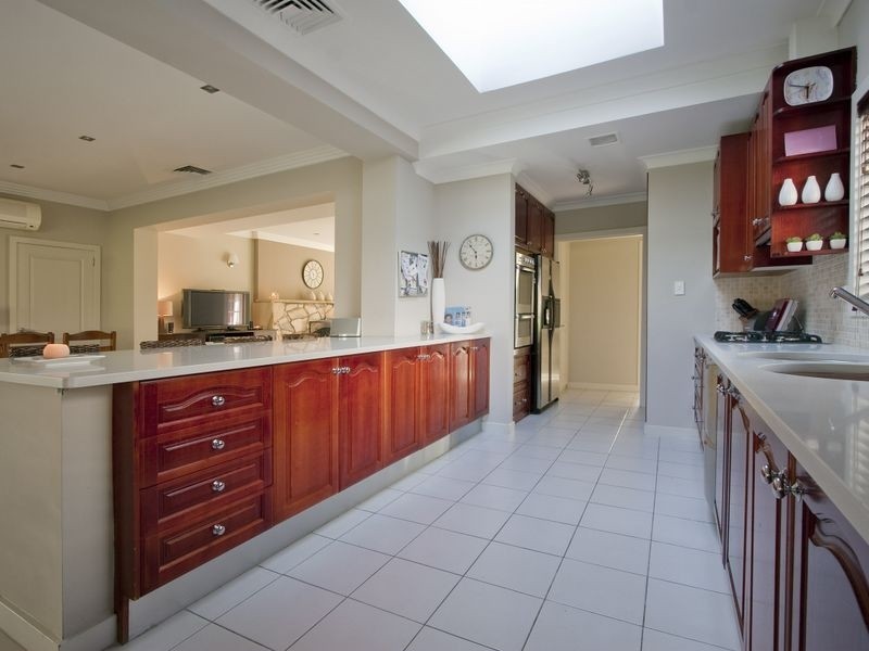 10 White Cedar Drive, Castle Hill NSW 2154