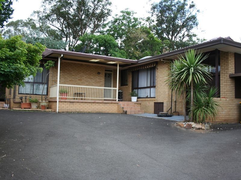 18 Olola Ave, Castle Hill NSW 2154