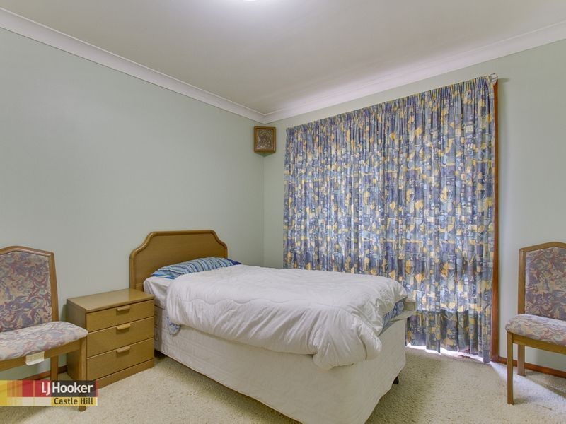 13 Dresden Avenue, Castle Hill NSW 2154