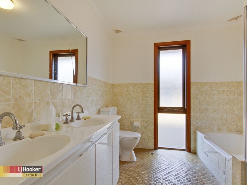 13 Dresden Avenue, Castle Hill NSW 2154