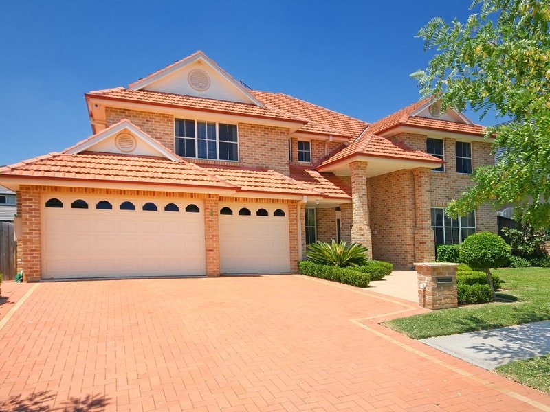 4 Chepstow Dr, Castle Hill NSW 2154