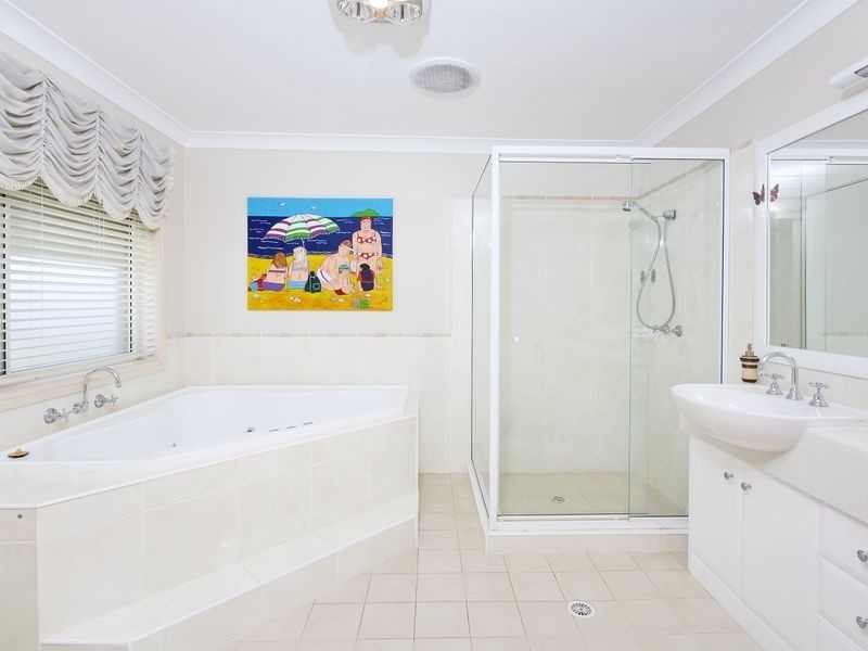 4 Chepstow Dr, Castle Hill NSW 2154