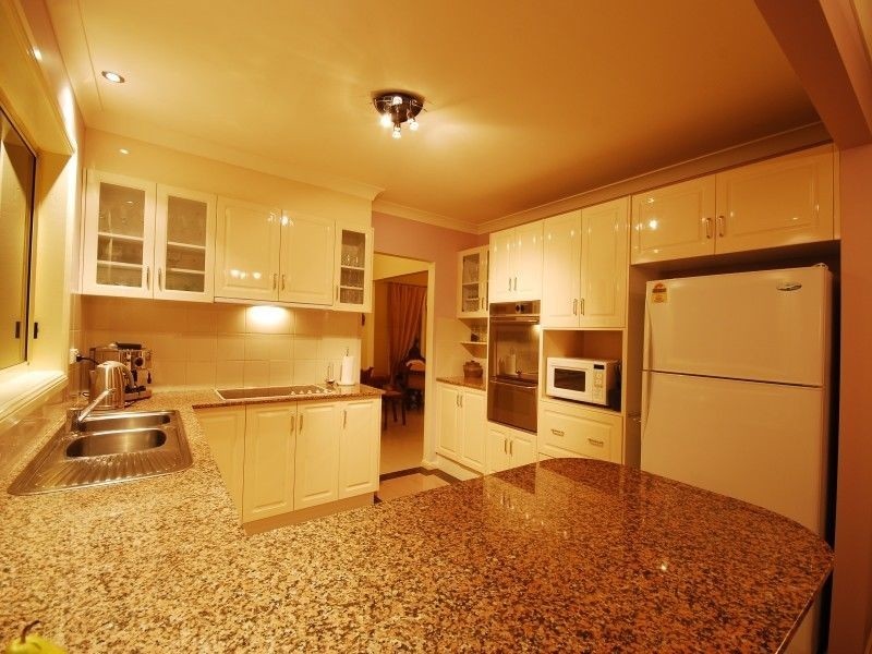 11 Jarrah Pl, Castle Hill NSW 2154