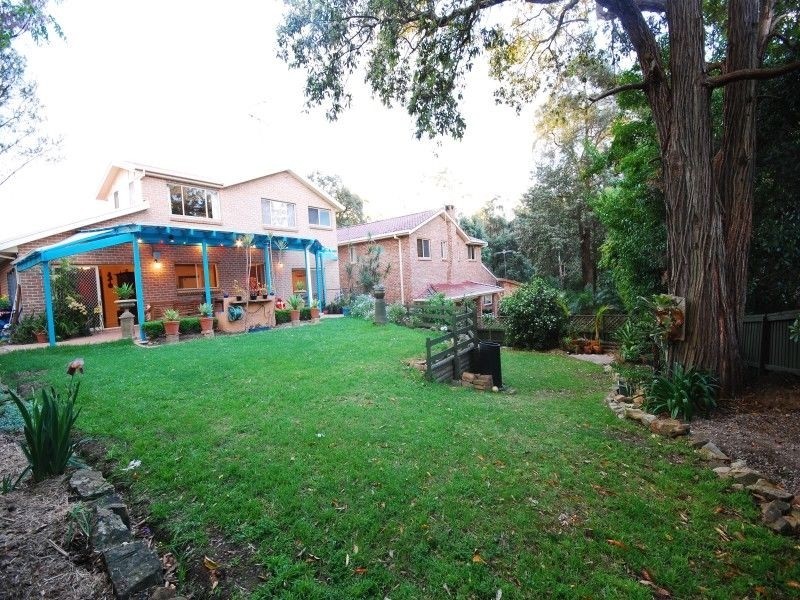 11 Jarrah Pl, Castle Hill NSW 2154