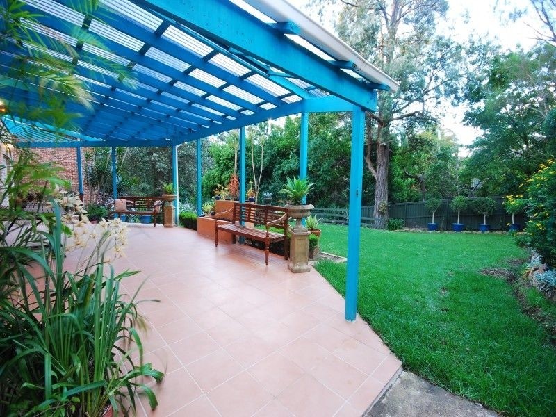 11 Jarrah Pl, Castle Hill NSW 2154