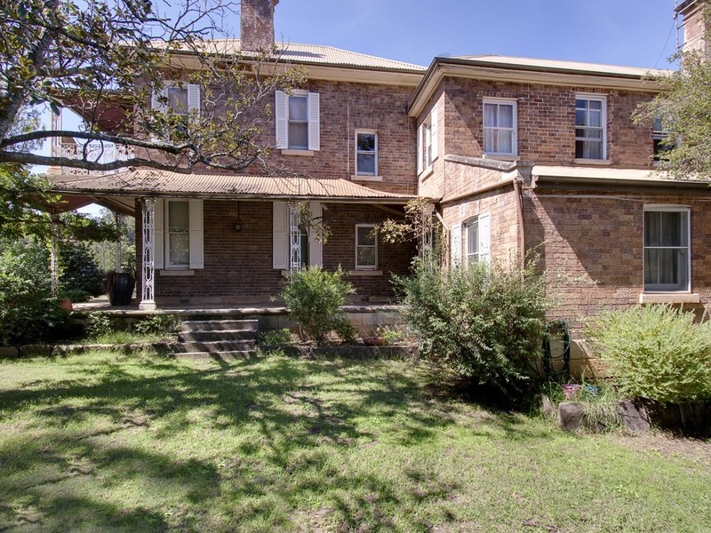 8-10 Englart Pl, Baulkham Hills NSW 2153