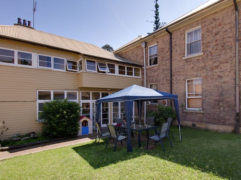 8-10 Englart Pl, Baulkham Hills NSW 2153