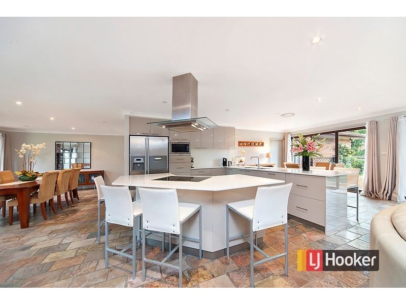 25 Candlebush Crescent, Castle Hill NSW 2154