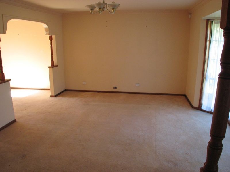 1 Yoorana Pl, Castle Hill NSW 2154