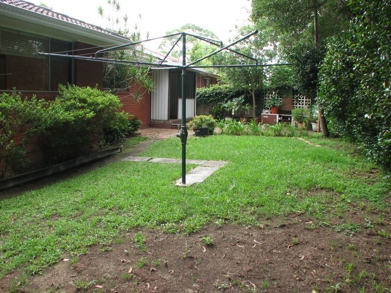 14 Gordon Ave, Castle Hill NSW 2154