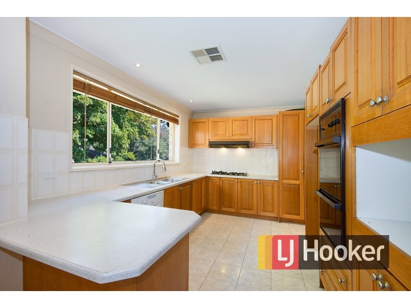 10 Henley Close, Castle Hill NSW 2154