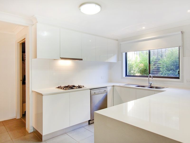 8 Sherbrooke Cr, Castle Hill NSW 2154