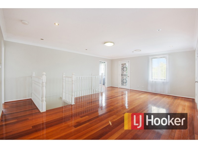 1 Compass Ave, Beaumont Hills NSW 2155