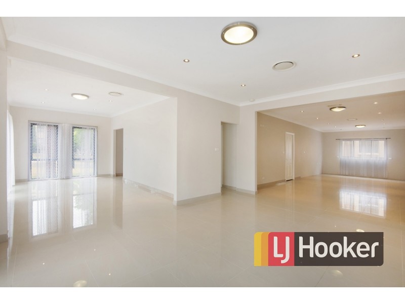 1 Compass Ave, Beaumont Hills NSW 2155