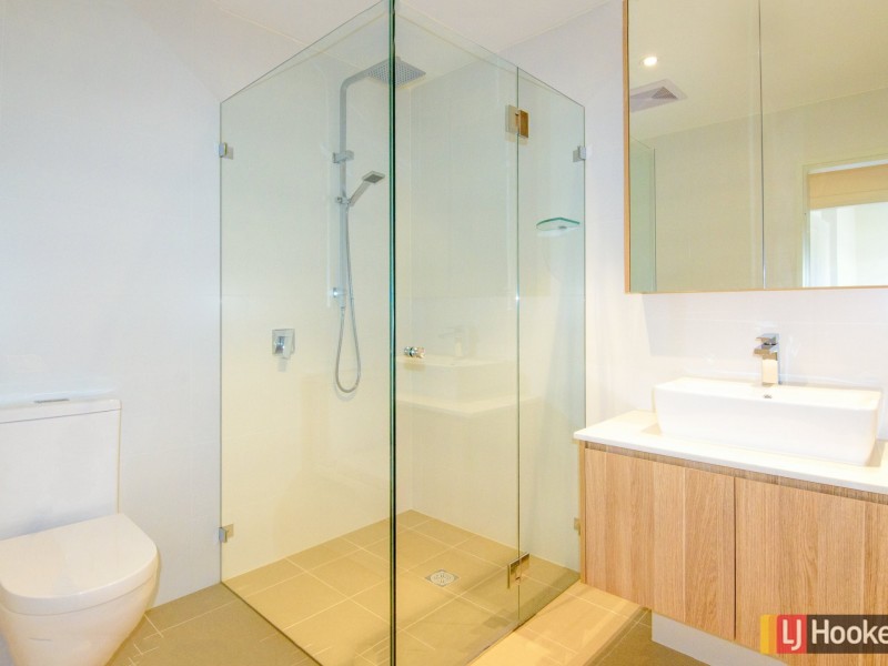 8/5 Spurway Drive, Baulkham Hills NSW 2153