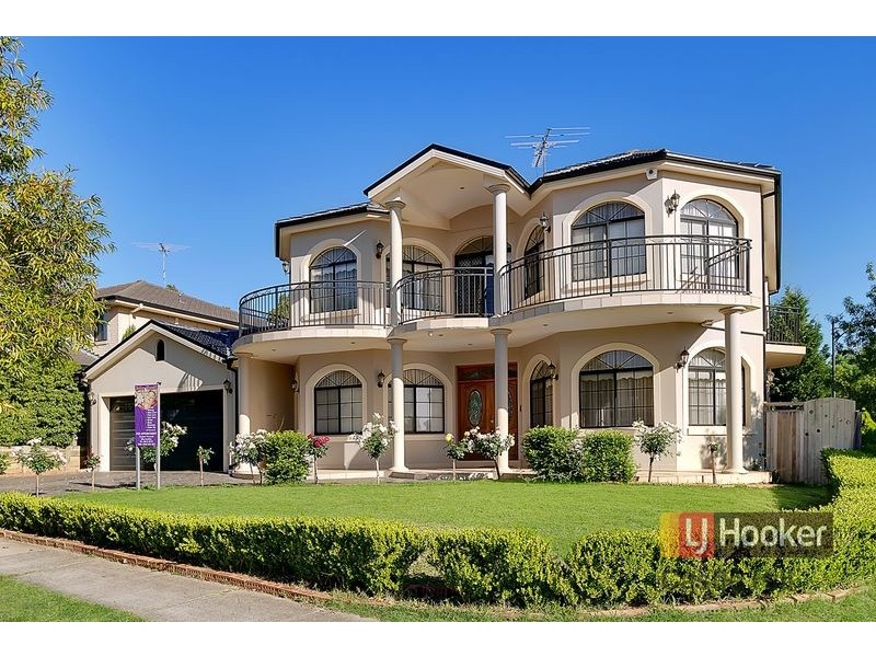 6 Drummond Rd, Beaumont Hills NSW 2155