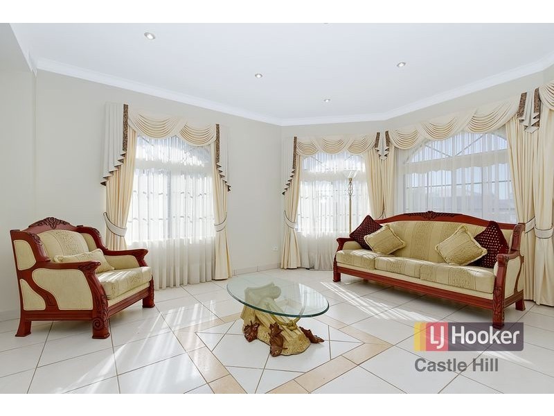 6 Drummond Rd, Beaumont Hills NSW 2155