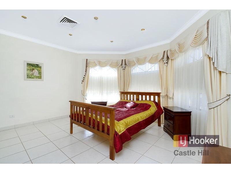 6 Drummond Rd, Beaumont Hills NSW 2155