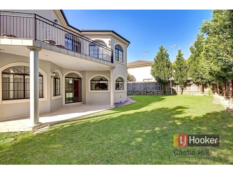 6 Drummond Rd, Beaumont Hills NSW 2155