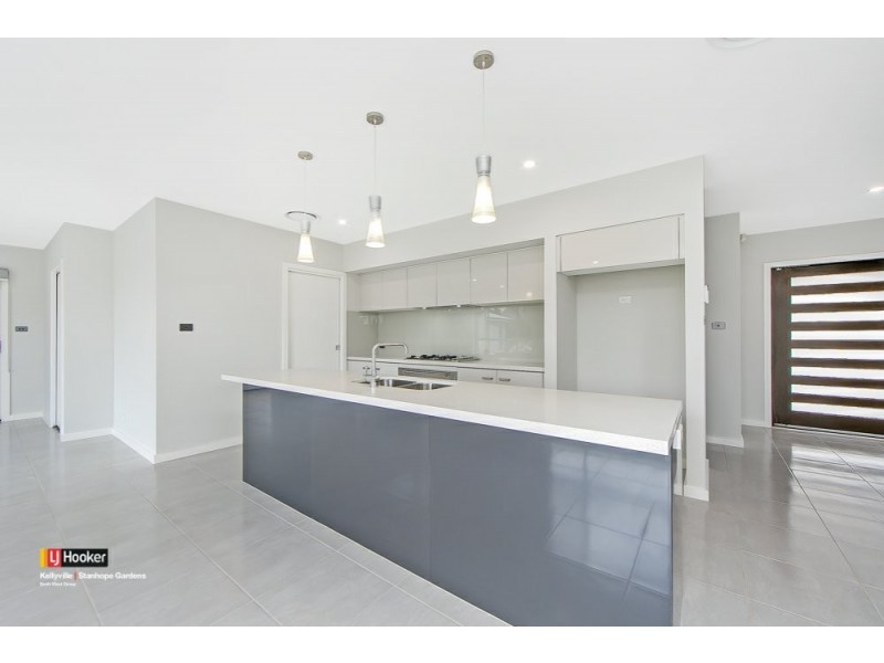 15 Edgewood Dr, Stanhope Gardens NSW 2768