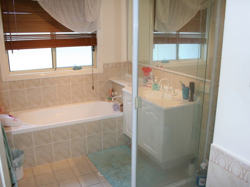 27 Rosemary Pl, Cherrybrook NSW 2126