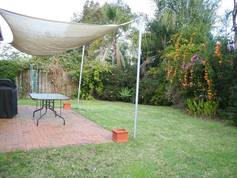 27 Rosemary Pl, Cherrybrook NSW 2126