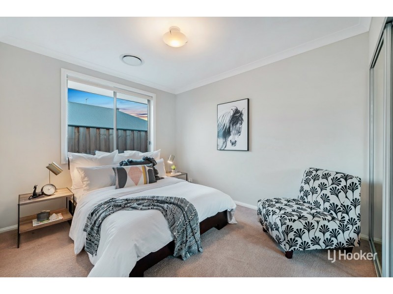 25 Fernadell Drive, Pitt Town NSW 2756