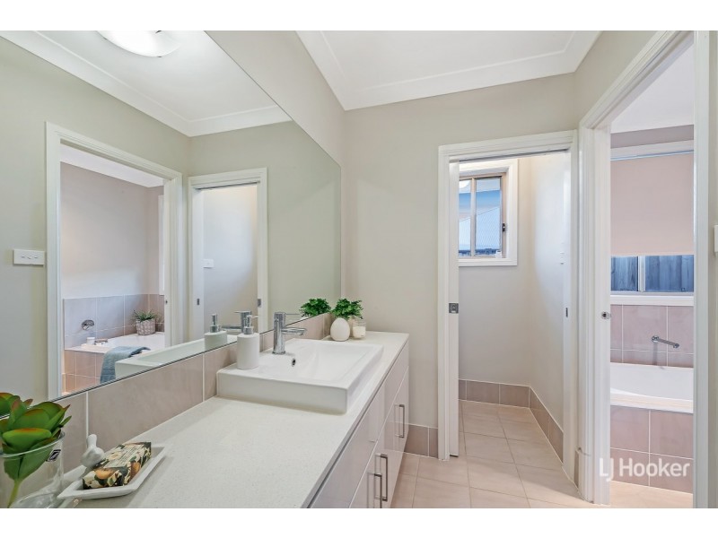 25 Fernadell Drive, Pitt Town NSW 2756