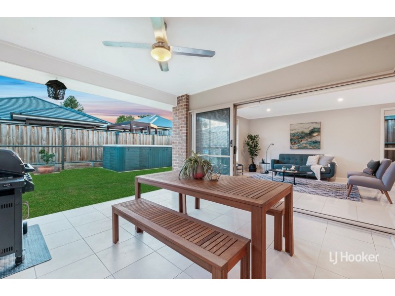 25 Fernadell Drive, Pitt Town NSW 2756