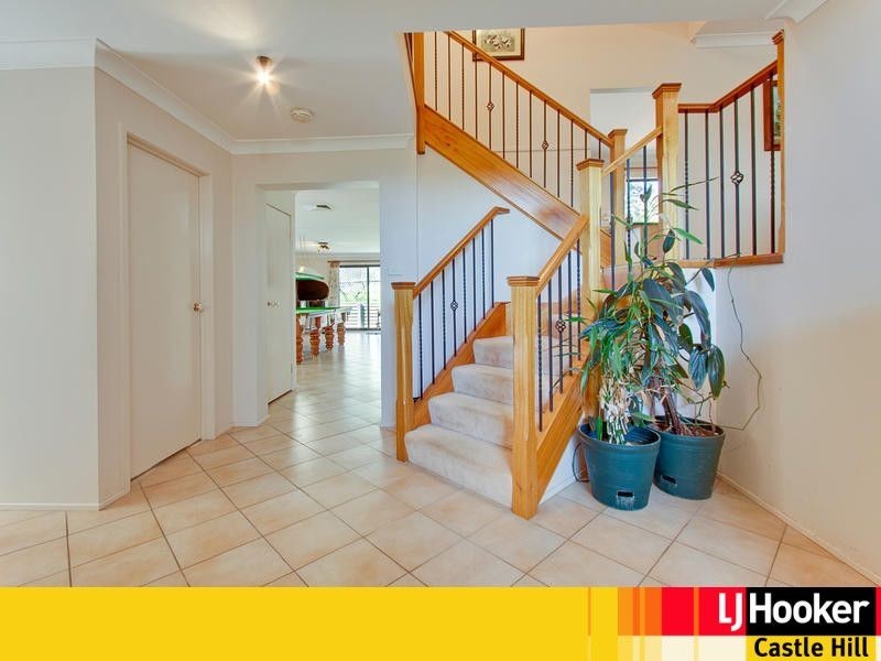 11 Mowbray Cl, Castle Hill NSW 2154