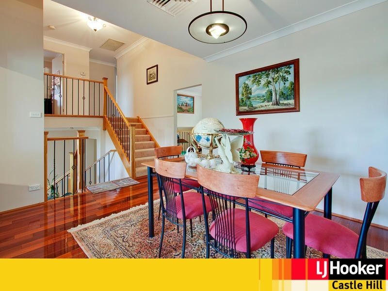 11 Mowbray Cl, Castle Hill NSW 2154