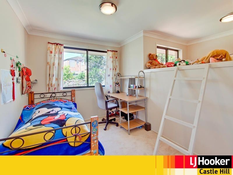 11 Mowbray Cl, Castle Hill NSW 2154