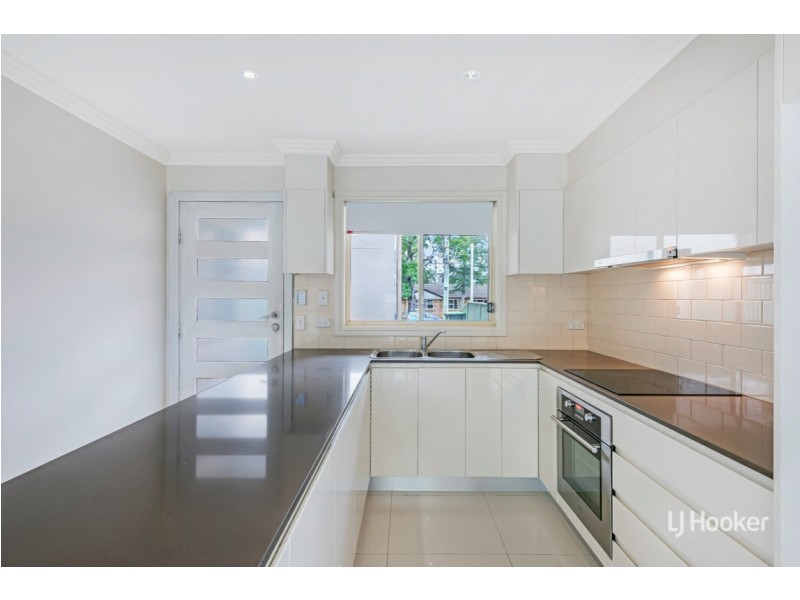 33a Warwick Parade, Castle Hill NSW 2154