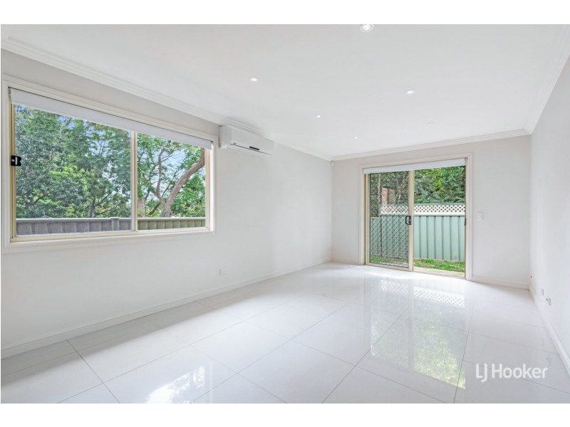 33a Warwick Parade, Castle Hill NSW 2154