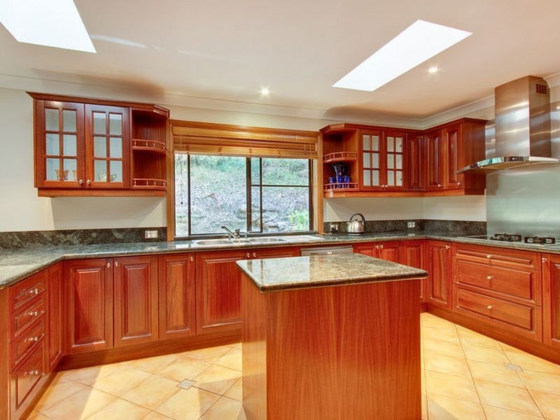 16 Greenvale Pl, Castle Hill NSW 2154