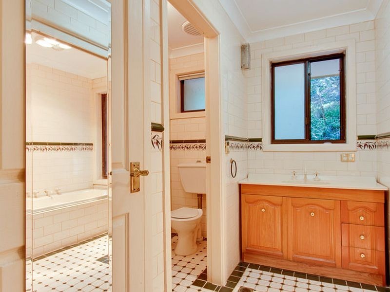 16 Greenvale Pl, Castle Hill NSW 2154