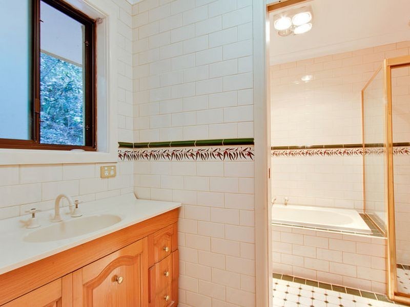 16 Greenvale Pl, Castle Hill NSW 2154