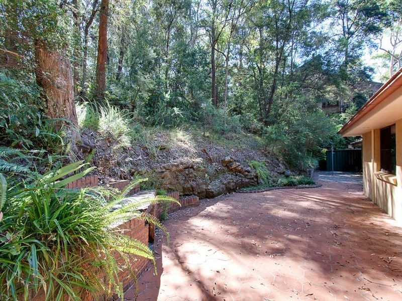 16 Greenvale Pl, Castle Hill NSW 2154