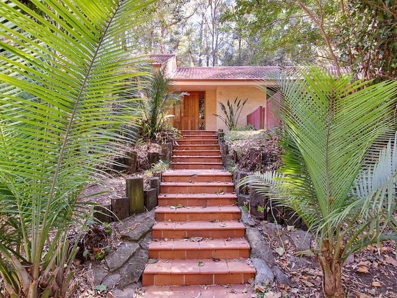 16 Greenvale Pl, Castle Hill NSW 2154