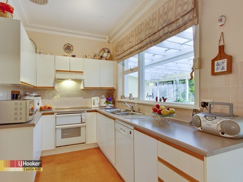 11 Hume Avenue, Castle Hill NSW 2154