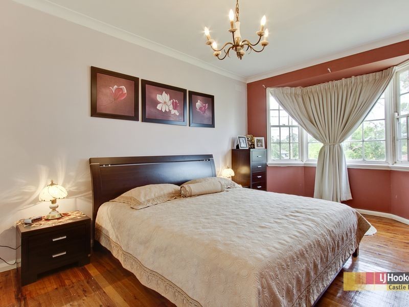 16 Whitling Ave, Castle Hill NSW 2154