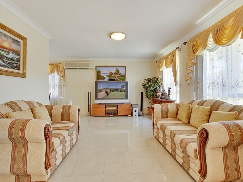 12 Ali Pl, Glenwood NSW 2768