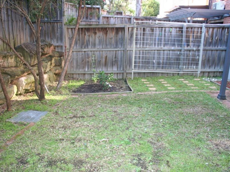 11/2 Parsonage Rd, Castle Hill NSW 2154