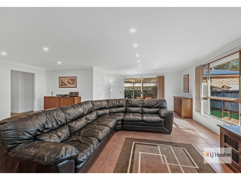 4 Macquarie Avenue, Kellyville NSW 2155