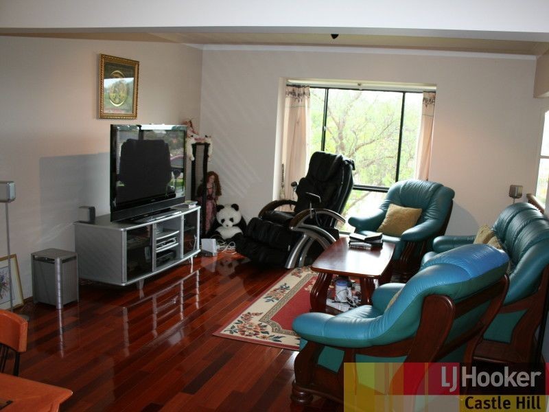 11 Mowbray Cl, Castle Hill NSW 2154