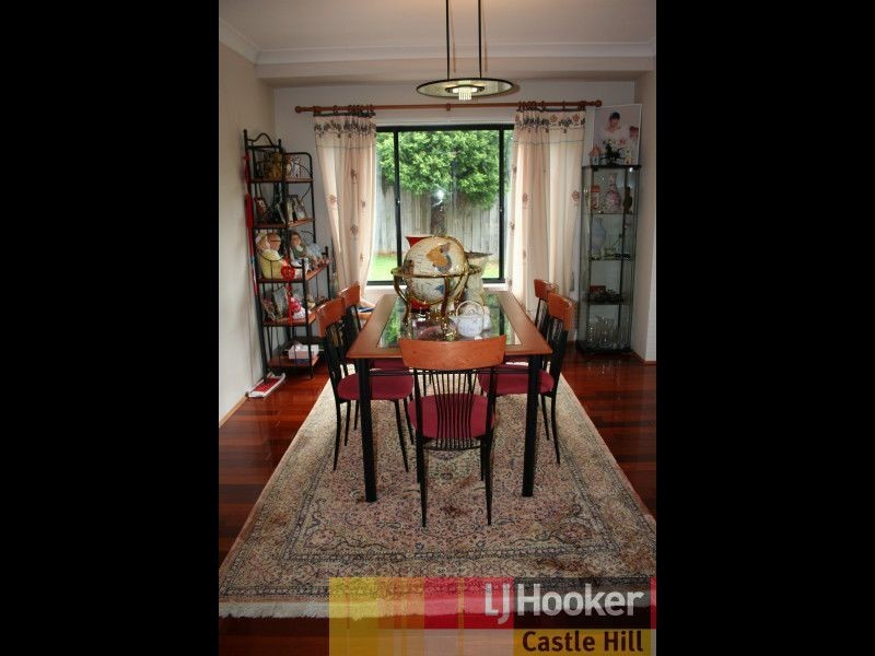 11 Mowbray Cl, Castle Hill NSW 2154