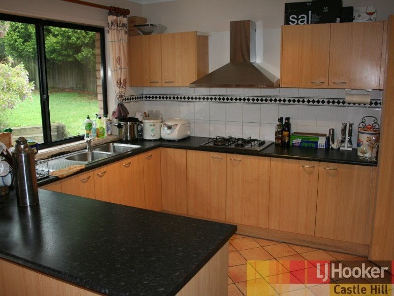 11 Mowbray Cl, Castle Hill NSW 2154