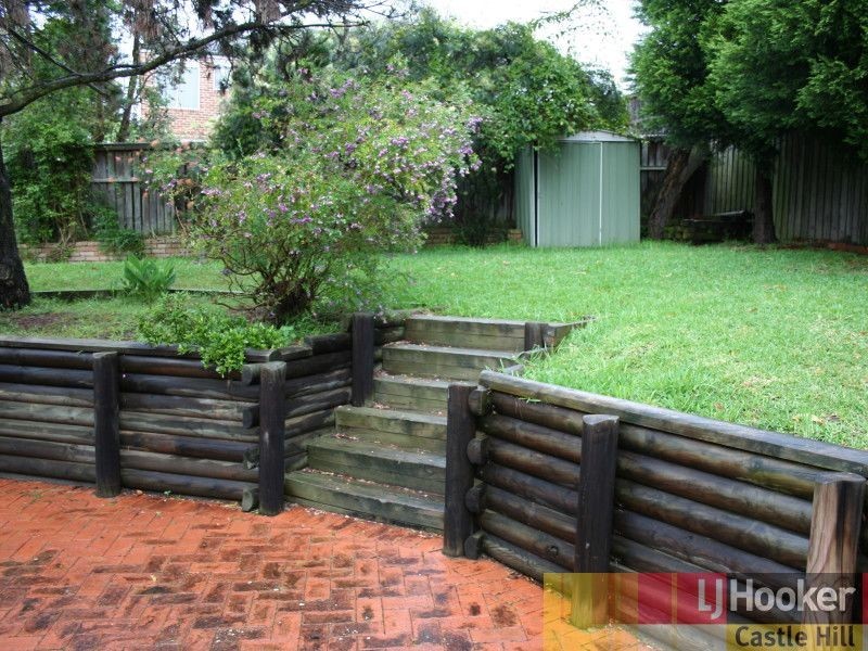 11 Mowbray Cl, Castle Hill NSW 2154